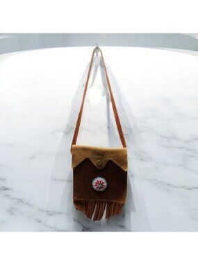 Native American Fringe Suede Purse Seed Beaded Medallion Souvenir Wyoming